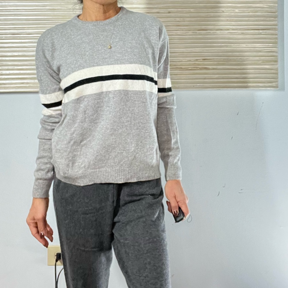 Brandy Melville Bernadette cashmere blend striped center sweater - Picture 3 of 13
